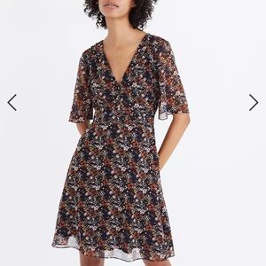 Madewell Orchard Flutter-Sleeve Dress in Prairie Blossoms H5674